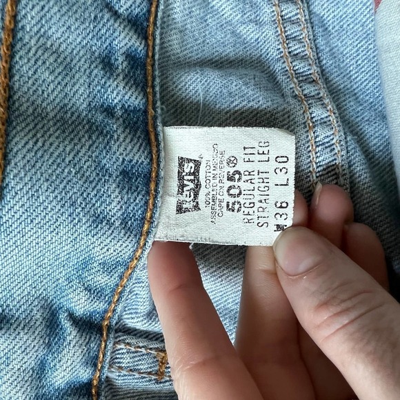 Vintage Levi's 505 Light Wash Raw Hem High Waist Cut Off Shorts - Picture 5 of 6